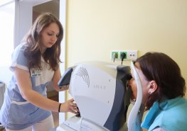 Na Den glaukomu zdravotníci vyšetřili zrak téměř osmi desítkám pacientů. U jednoho objevili zelený zákal